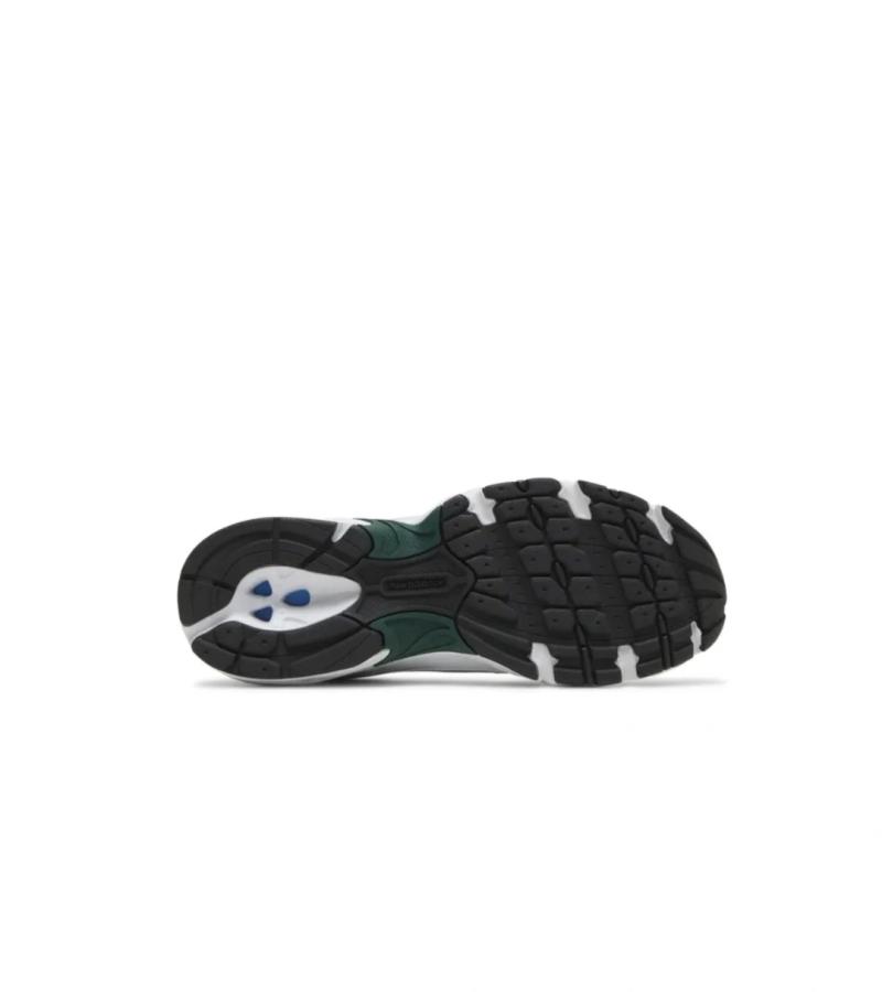 530 'White Nightwatch Green'